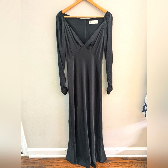 Keepsake Own It Black Satin Gown Size M - Picture 4 of 10